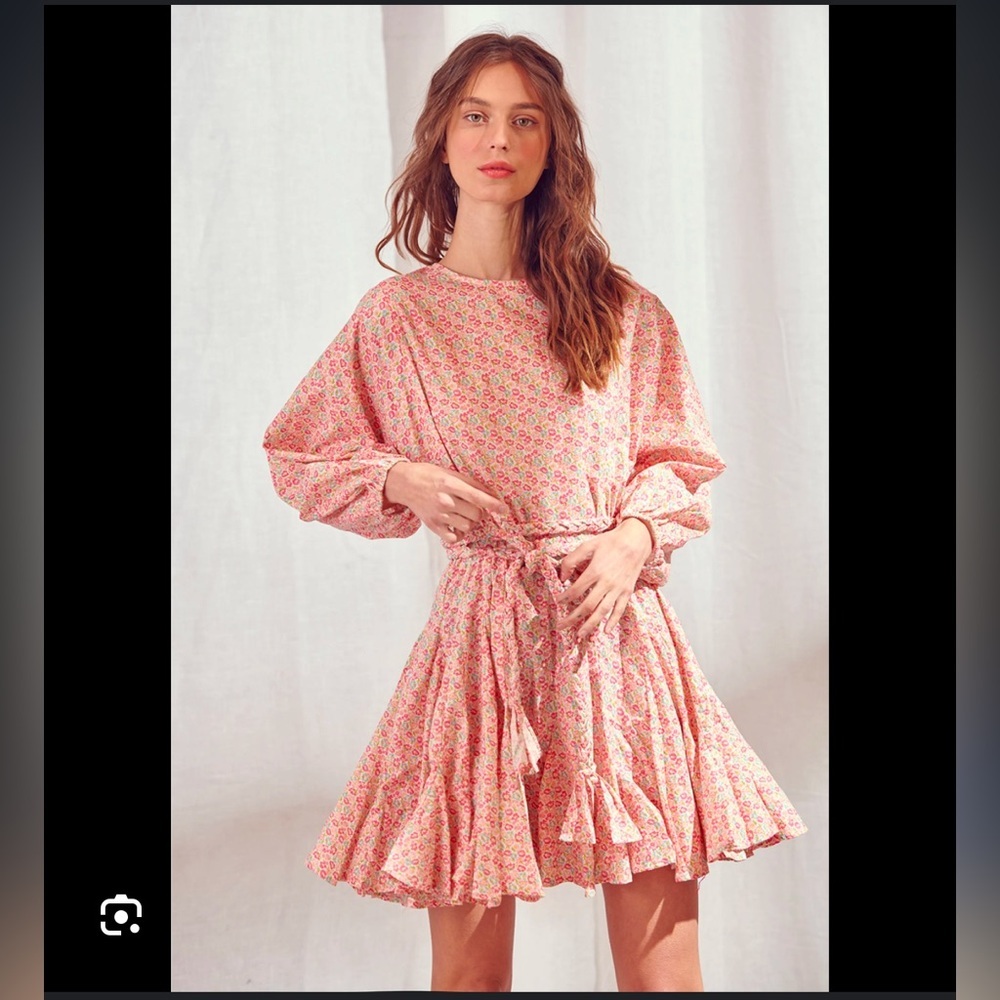 Storia Pink Floral Cottagecore high neck Dress-‎ Size Medium